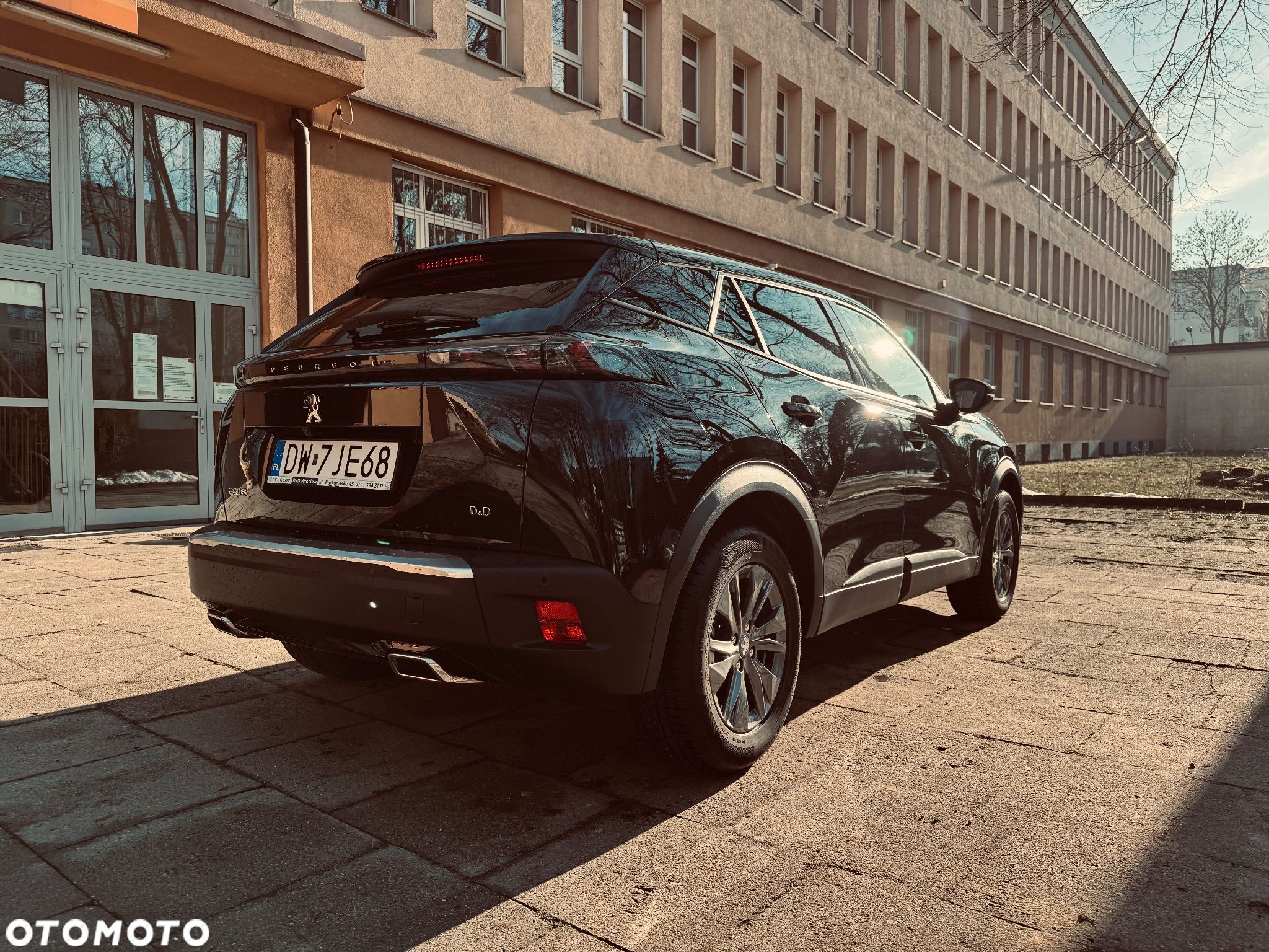 Peugeot 2008 1.2 Pure Tech GPF Signature S&S - 1