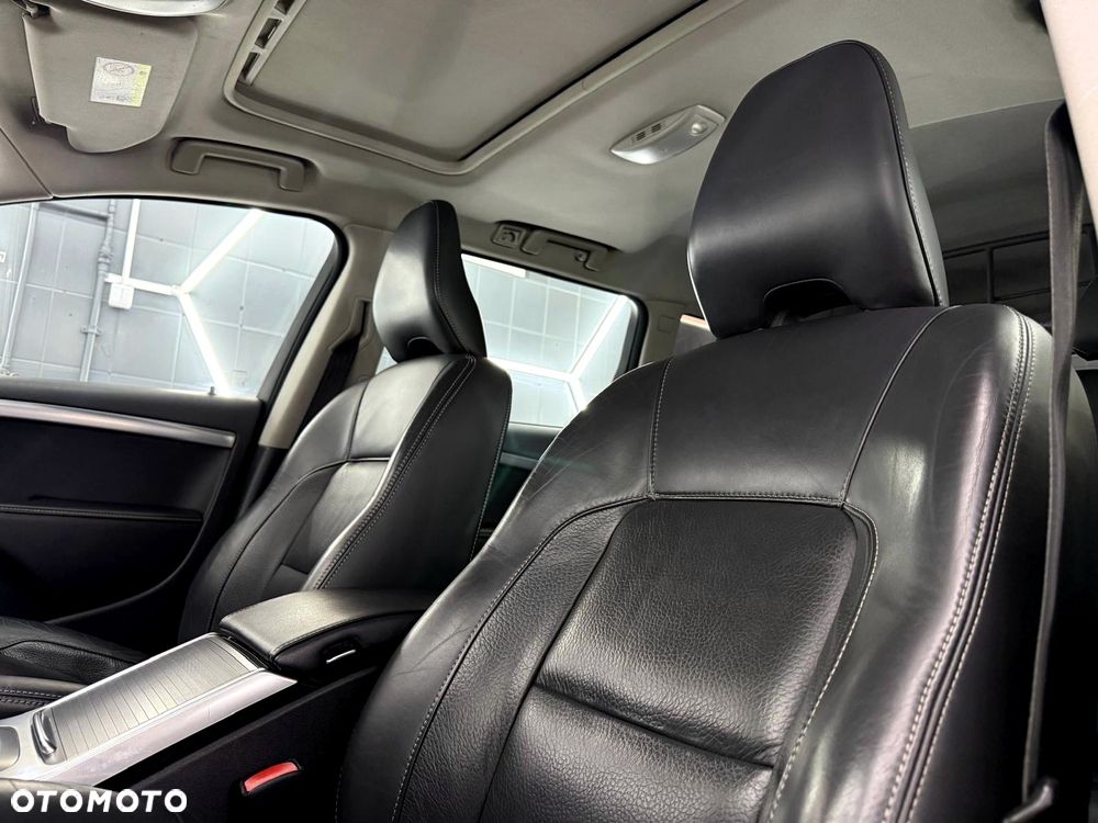 Volvo XC 70 D4 Momentum - 23
