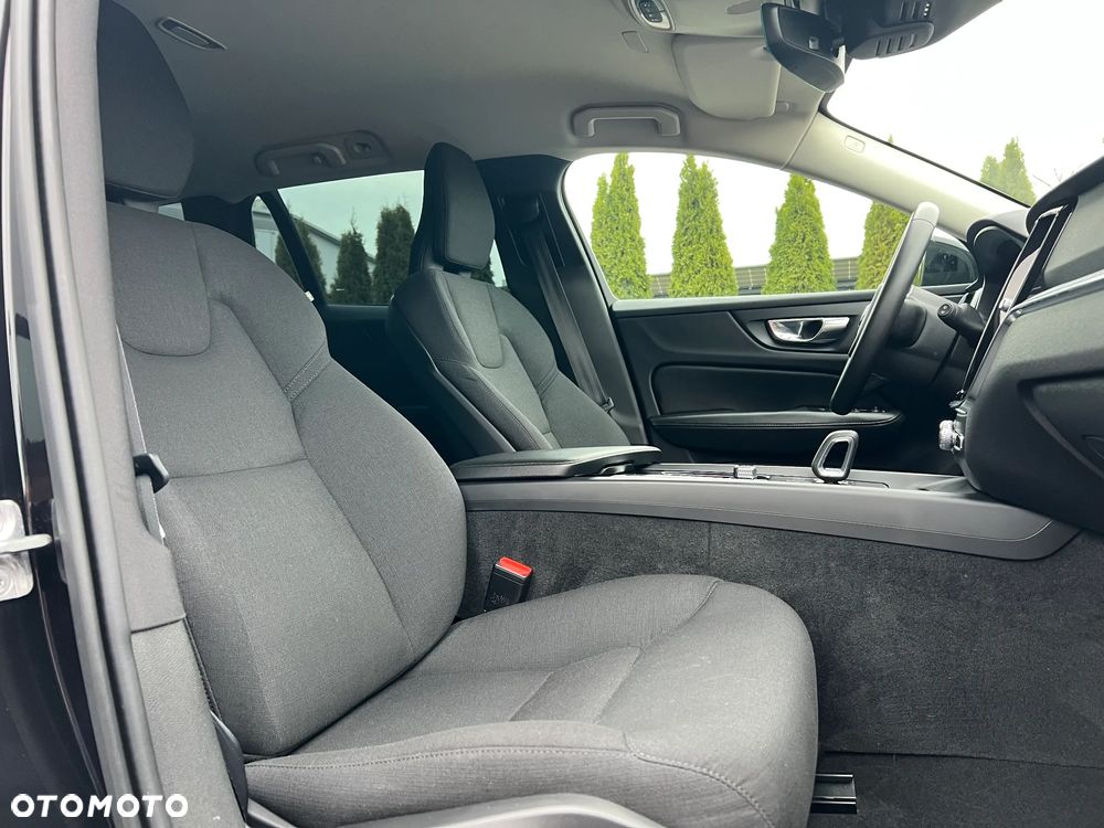 Volvo V60 B4 D Geartronic Momentum Pro - 33