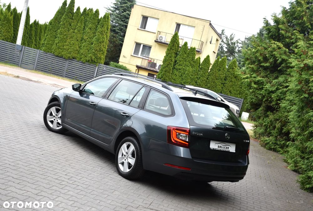 Skoda Octavia 1.6 TDI DSG Style - 4