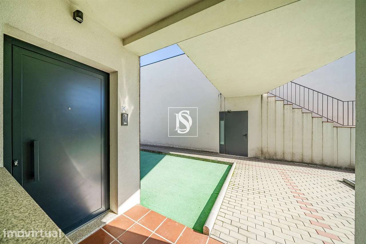 Apartamento T3, Convertido em T4, com 135 m², em Frente ao IPCA - Grande imagem: 5/43