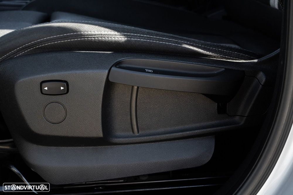 BMW 216 Gran Tourer d 7L Line Sport - 36