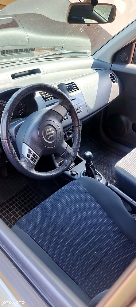 Suzuki Swift - 6