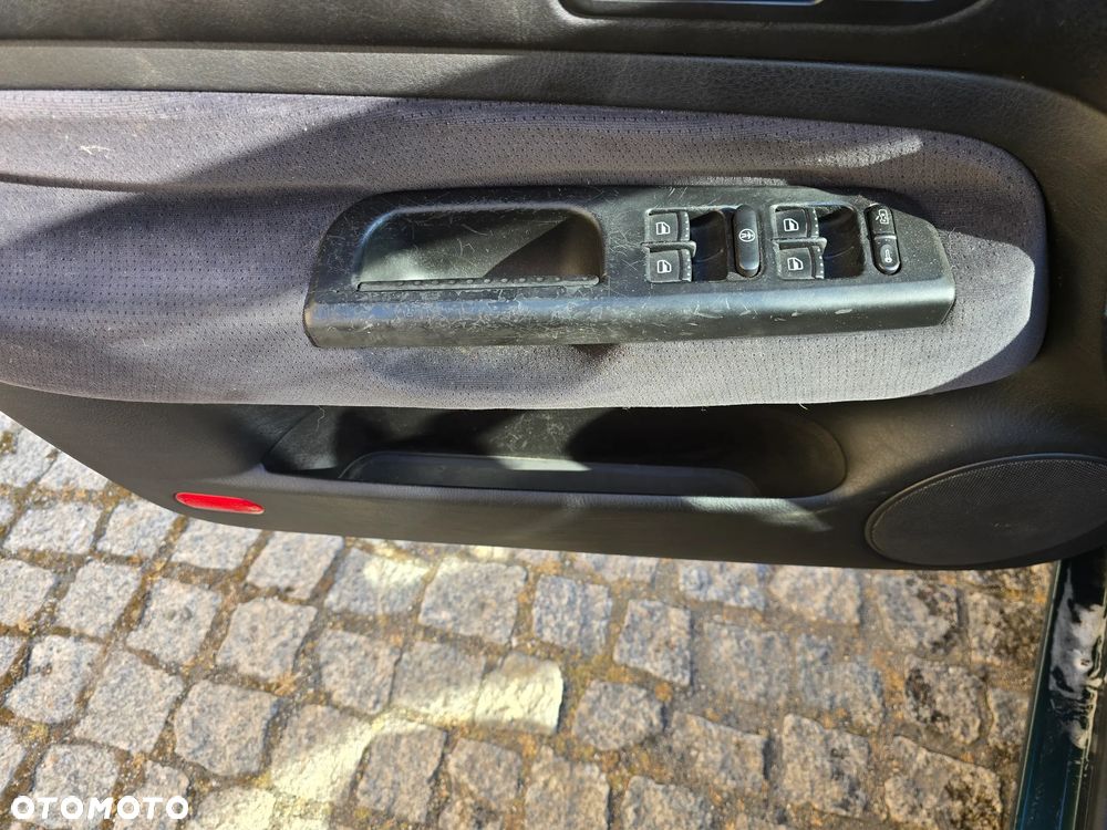 Volkswagen Golf 1.6 - 12