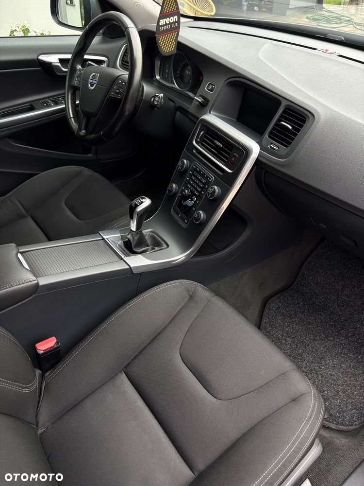 Volvo V60 D2 Drive-E Momentum - 18