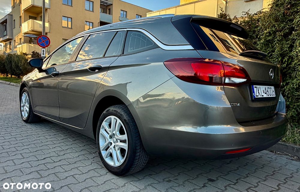 Opel Astra 1.6 D (CDTI) Automatik Innovation - 4