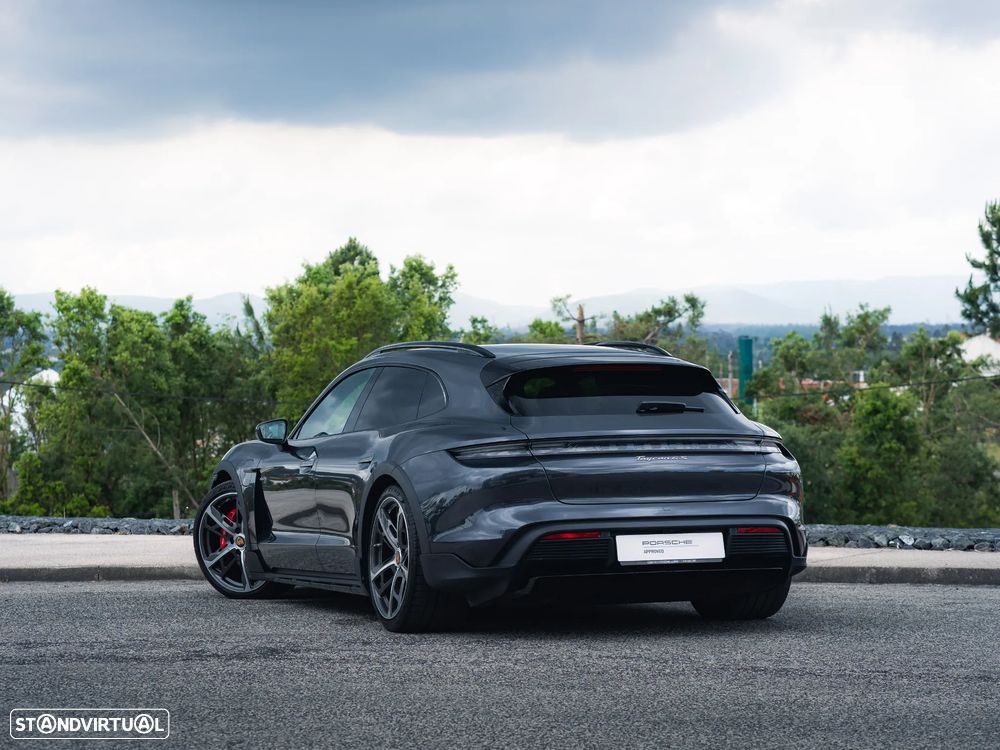 Porsche Taycan Cross Turismo 4S - 7