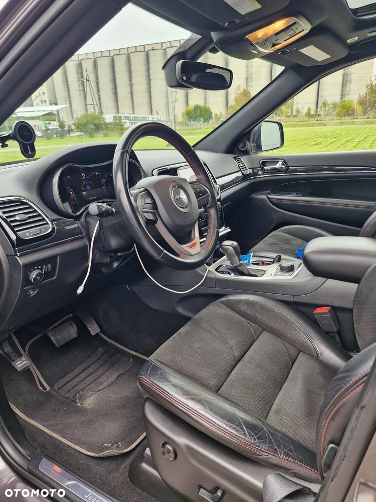 Jeep Grand Cherokee - 9