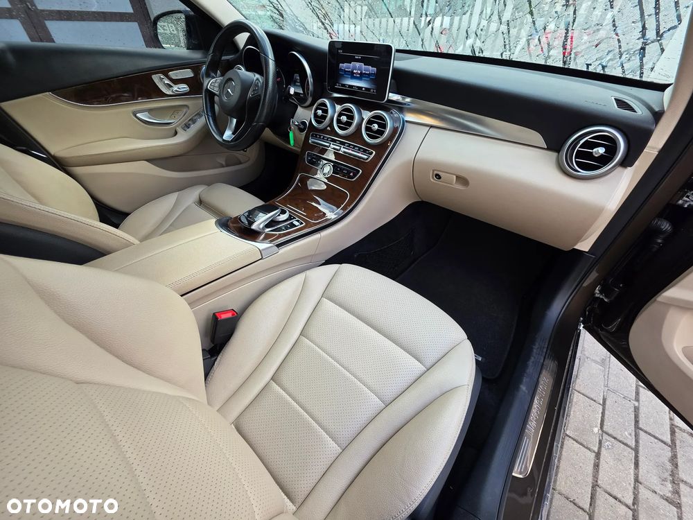 Mercedes-Benz Klasa C 300 7G-TRONIC Avantgarde - 11