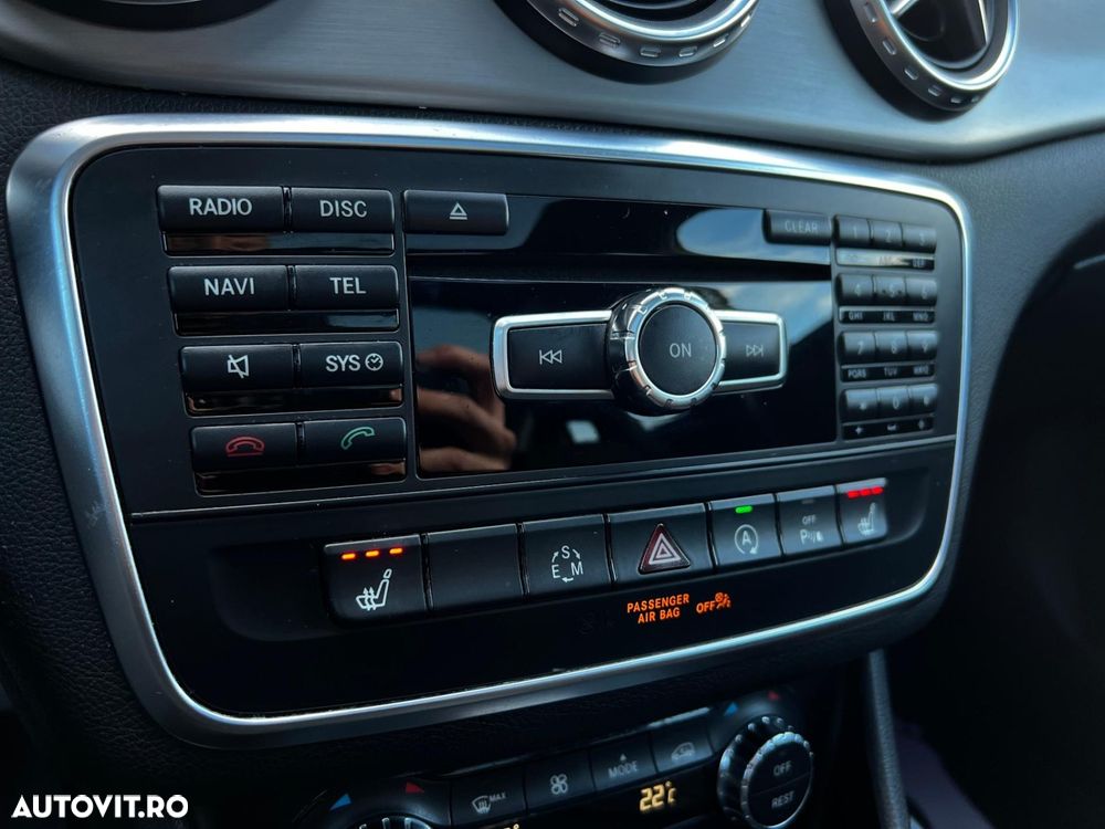 Mercedes-Benz GLA - 13