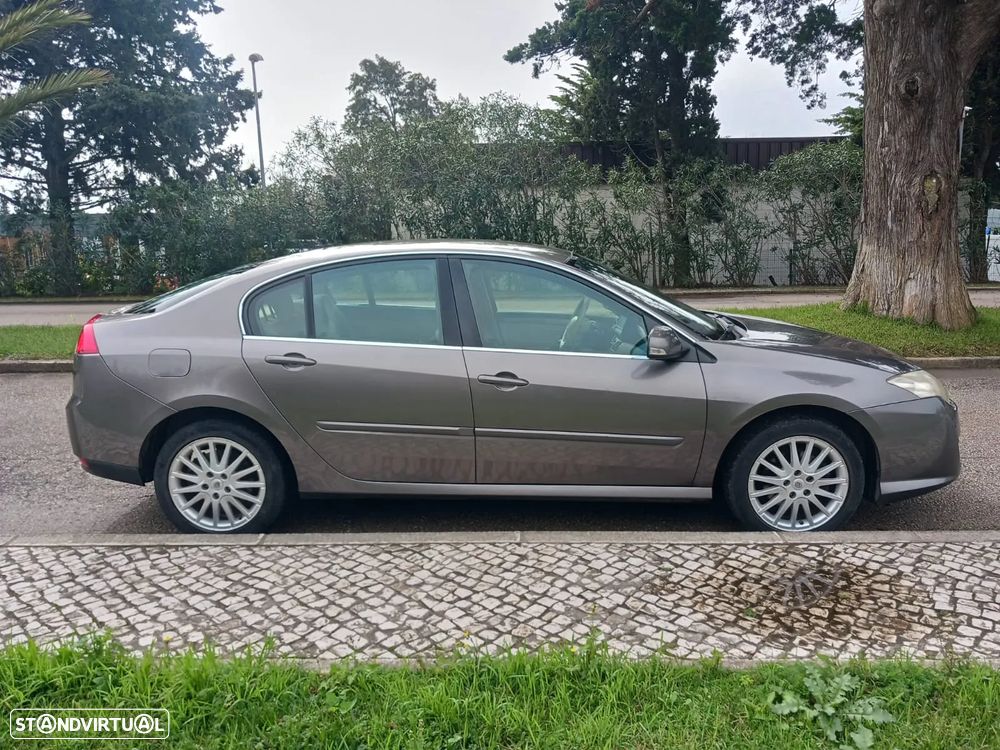 Renault Laguna 2.0 dCi Dynamique S - 4