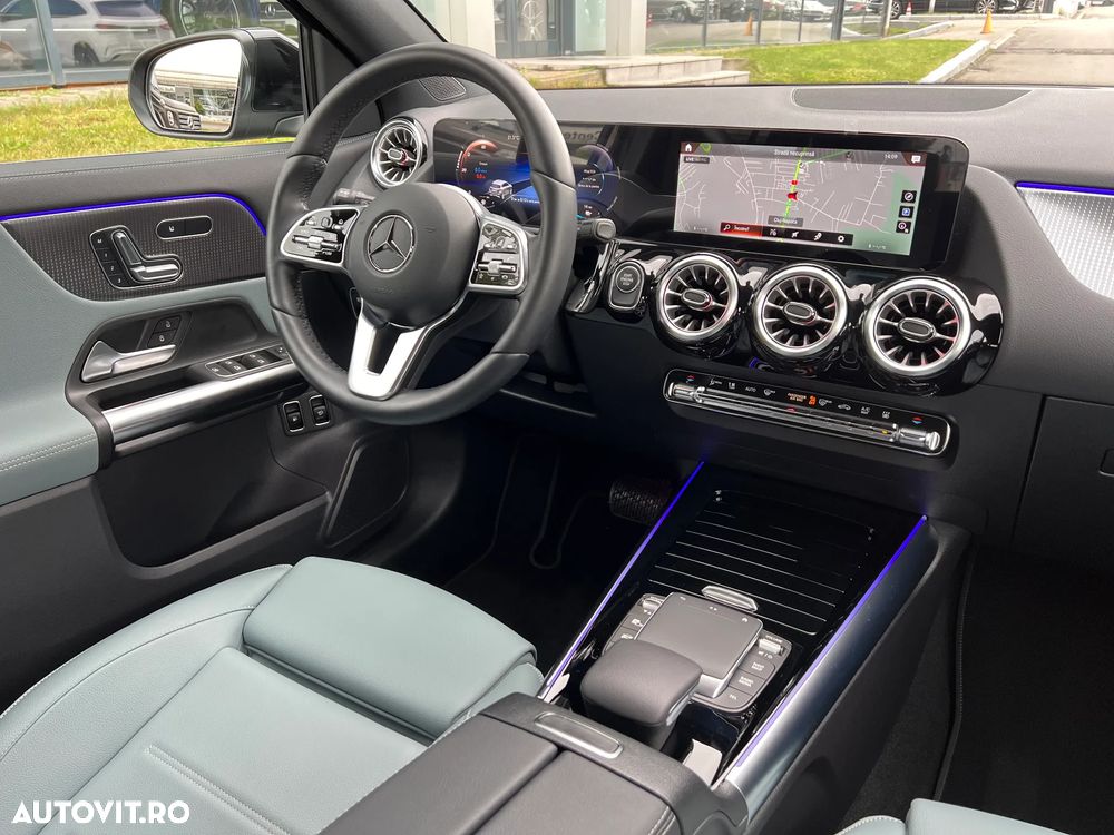 Mercedes-Benz GLA - 10