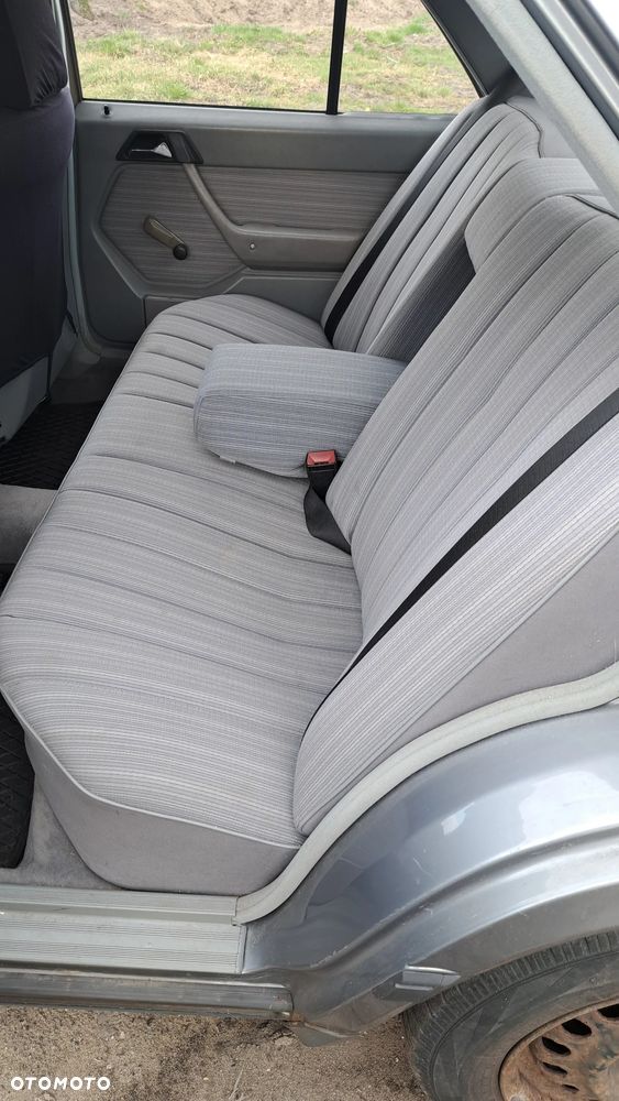 Mercedes-Benz W124 (1984-1993) - 7