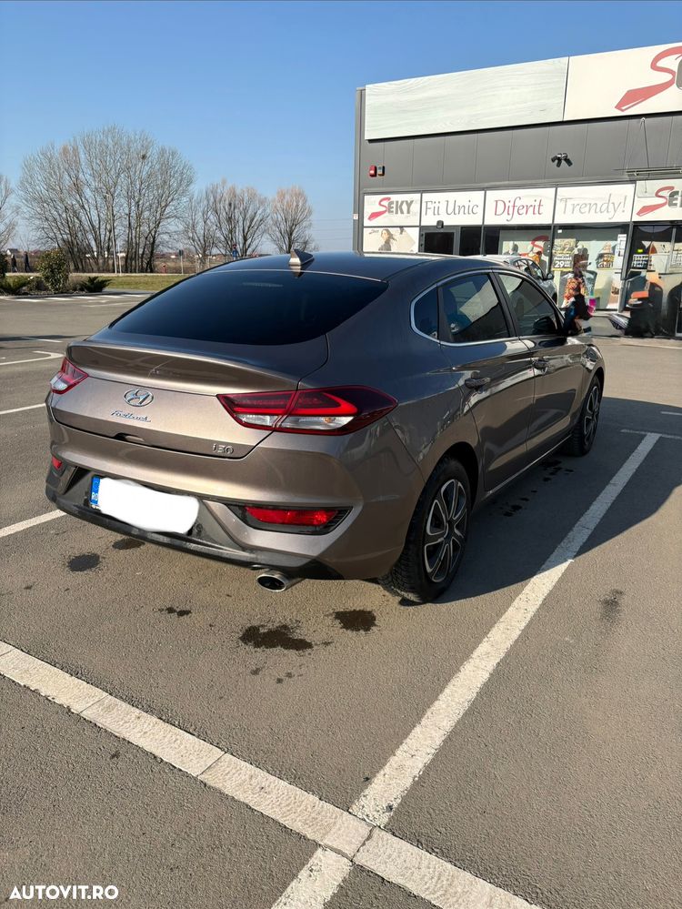 Hyundai i30 1.5 T-GDI 160CP MHEV 5DR 7DCT Exclusive - 6