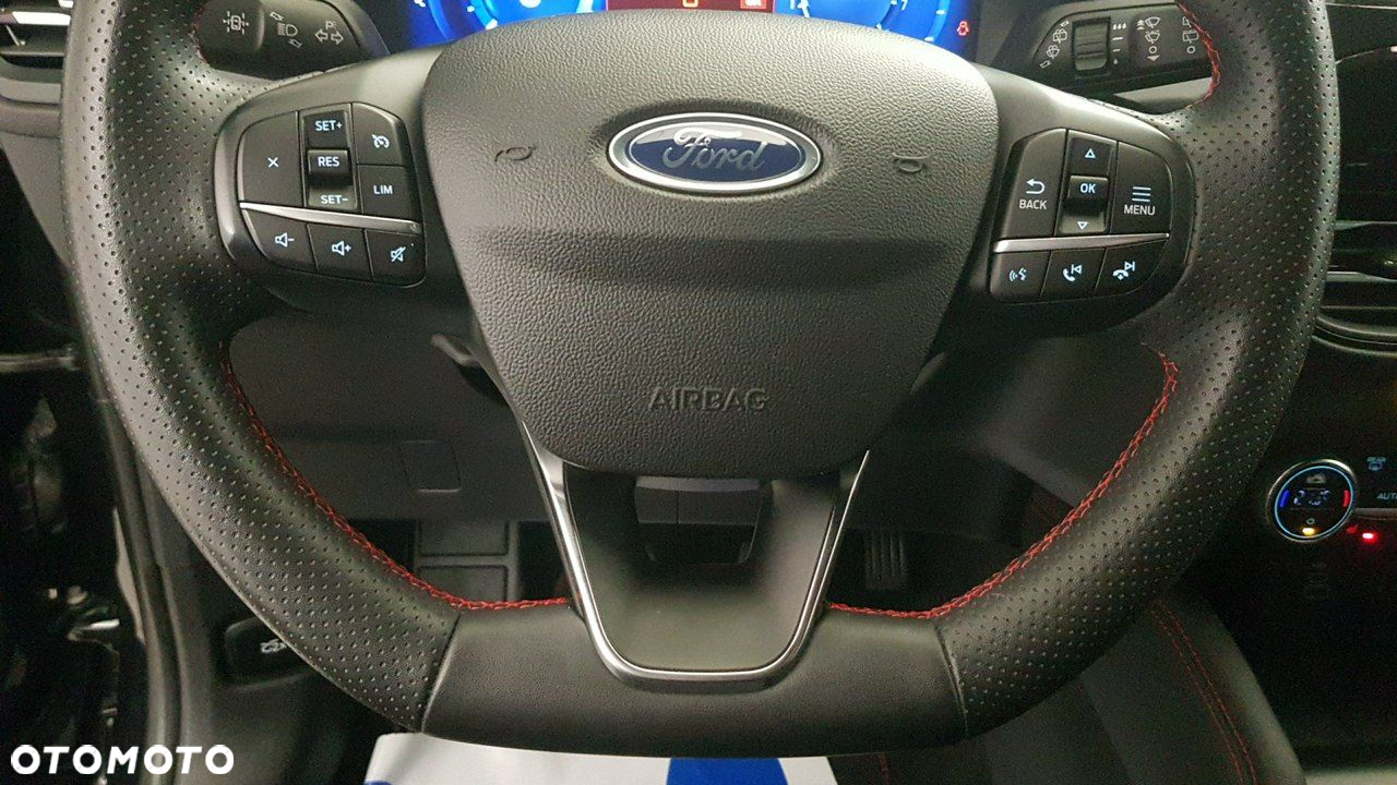 Ford Kuga - 28