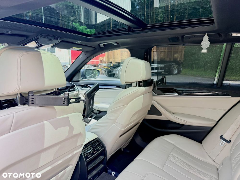 BMW Seria 5 520d xDrive Luxury Line sport - 28