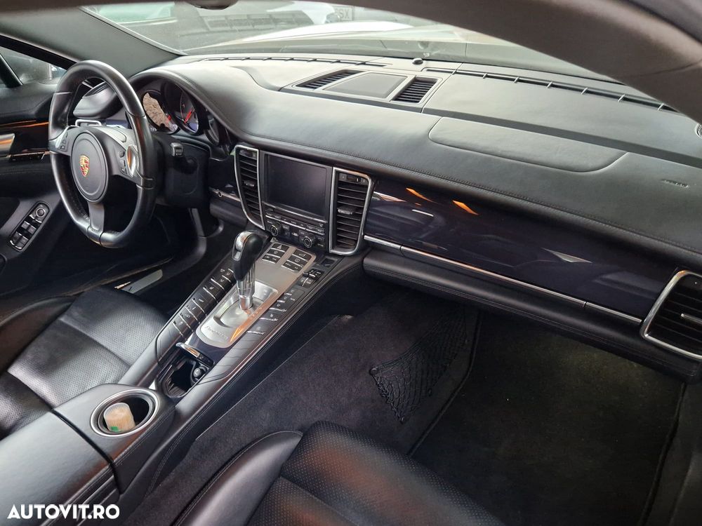 Porsche Panamera - 9