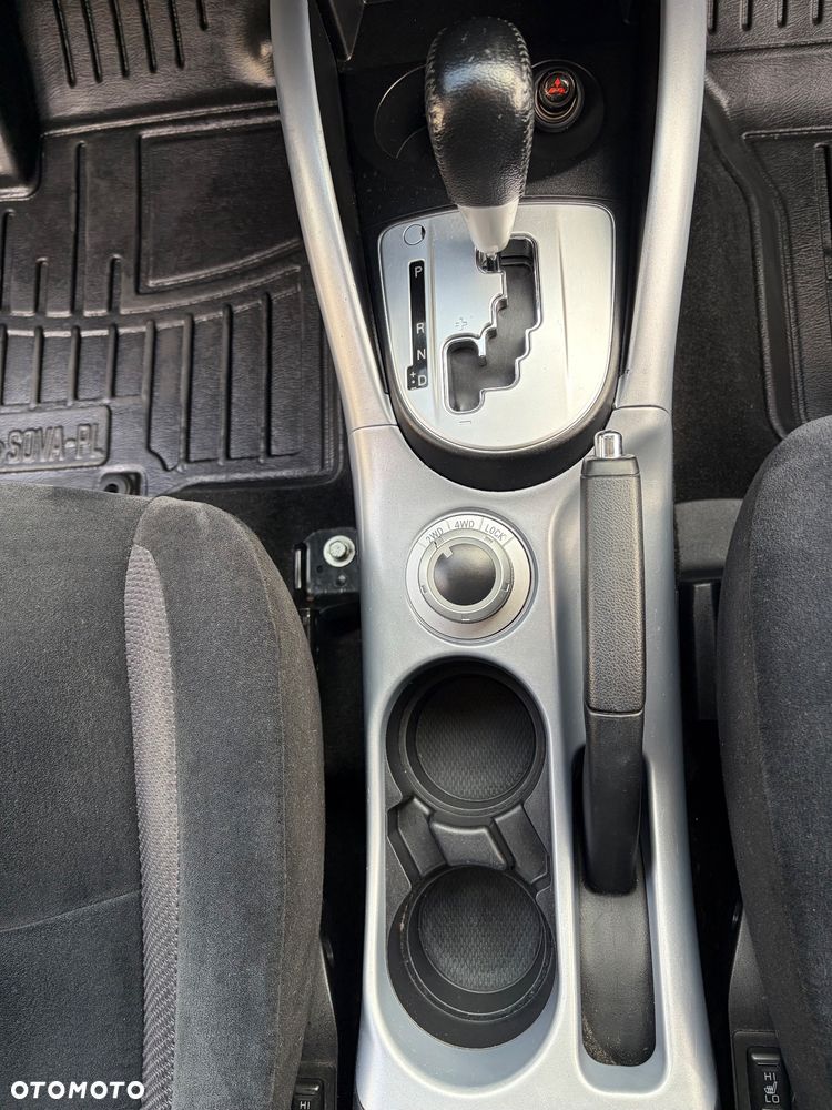 Mitsubishi Outlander 3.0 V6 XLS - 15
