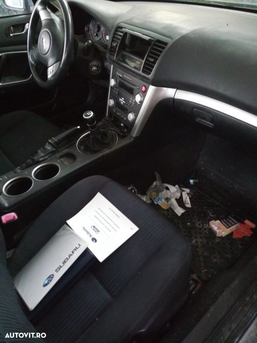 Dezmembrez Subaru Outback - 4
