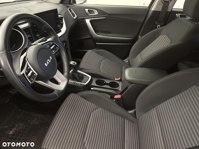 Kia Ceed 1.5 T-GDI M - 21