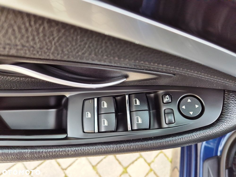 BMW Seria 5 528i - 13