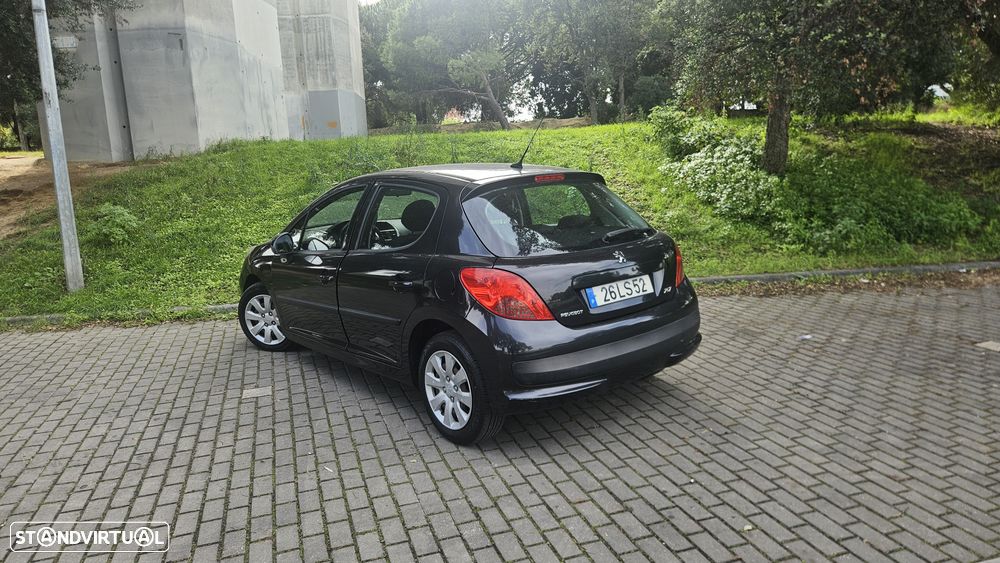 Peugeot 207 70 HDi FAP Filou - 8