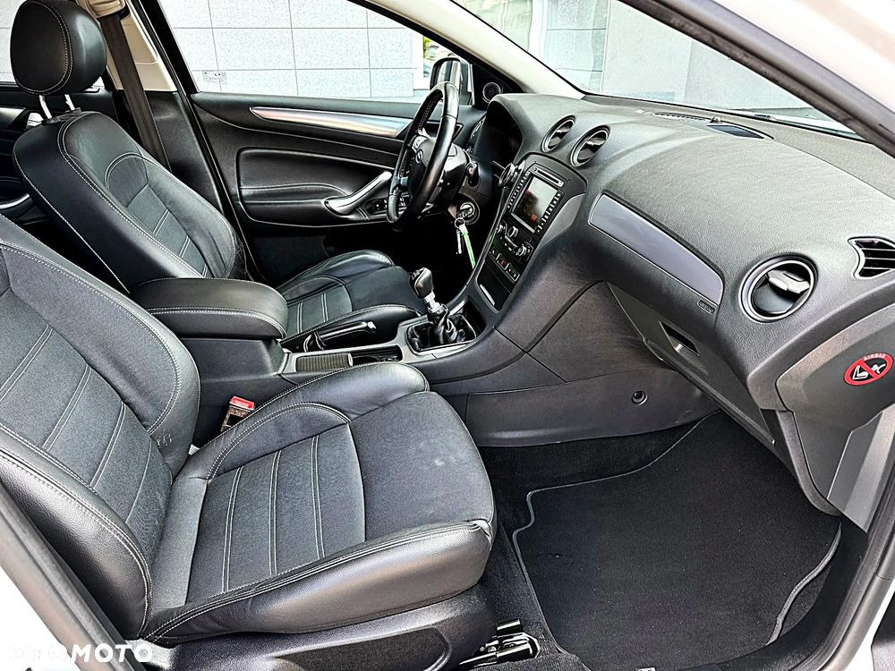 Ford Mondeo 2.0 TDCi Titanium - 19