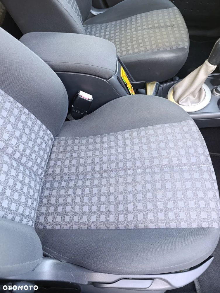 Renault Megane 1.6 Avantage - 14
