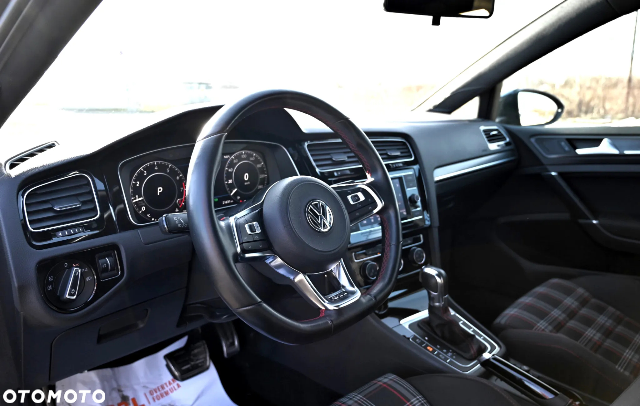 Volkswagen Golf - 30