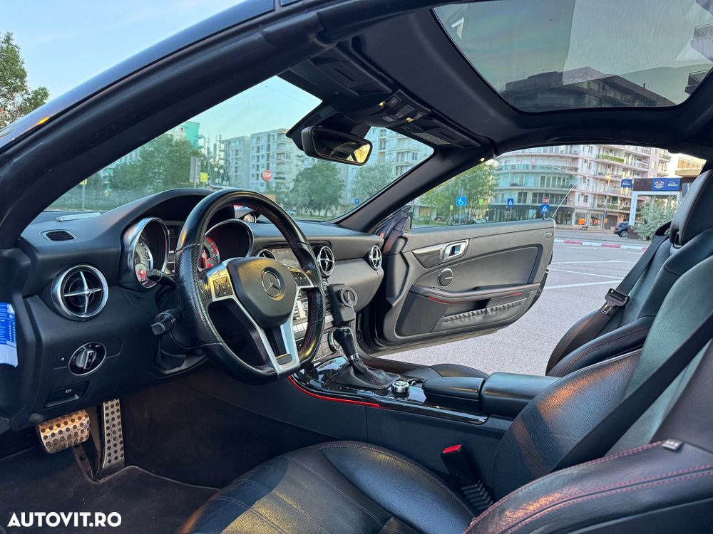 Mercedes-Benz SLK 250 (BlueEFFICIENCY) 7G-TRONIC - 18