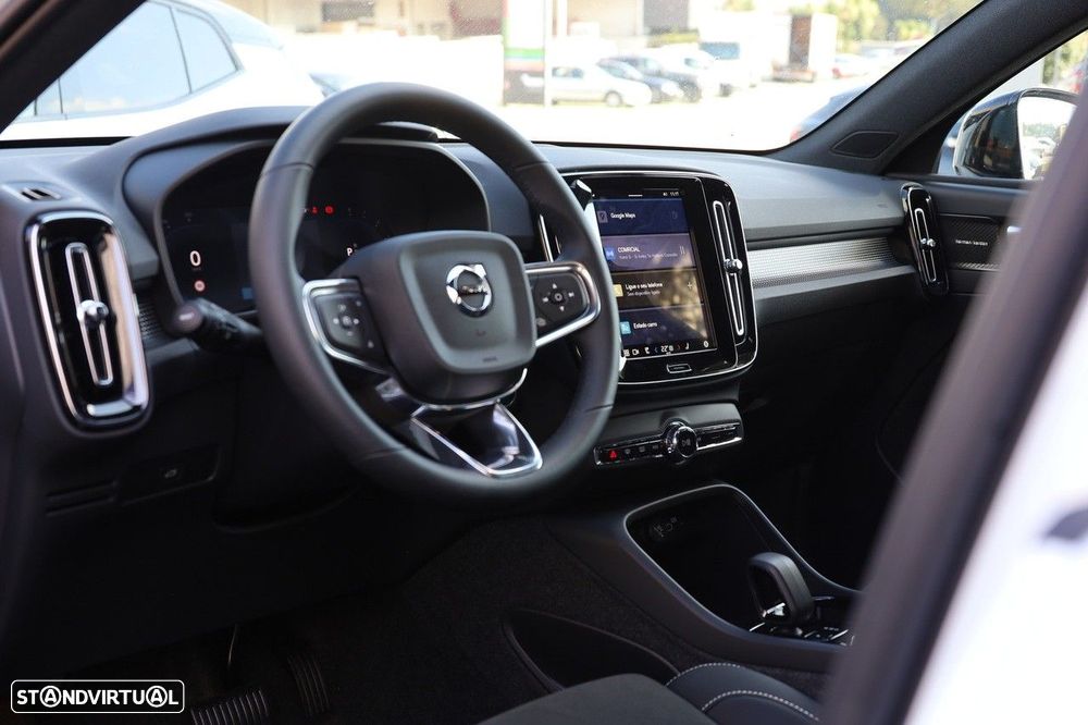 Volvo XC 40 2.0 B3 Plus Dark - 20