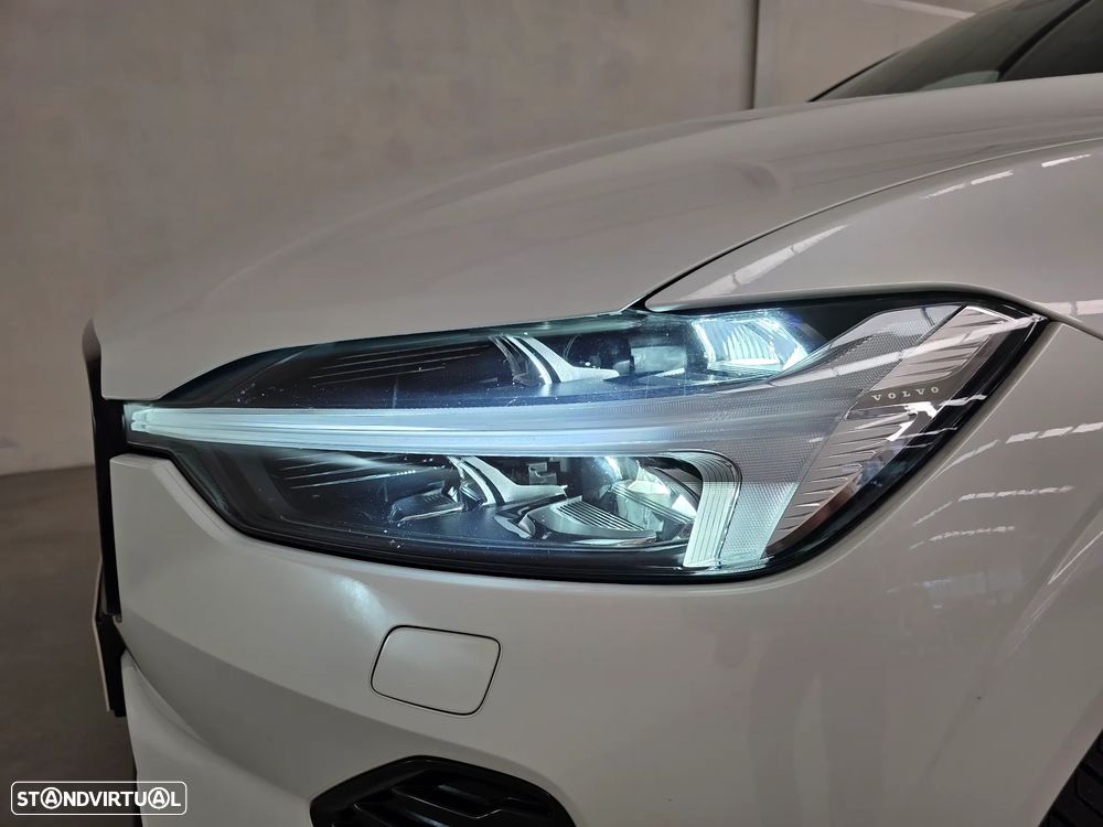 Volvo XC 60 2.0 B5 R-Design AWD - 7