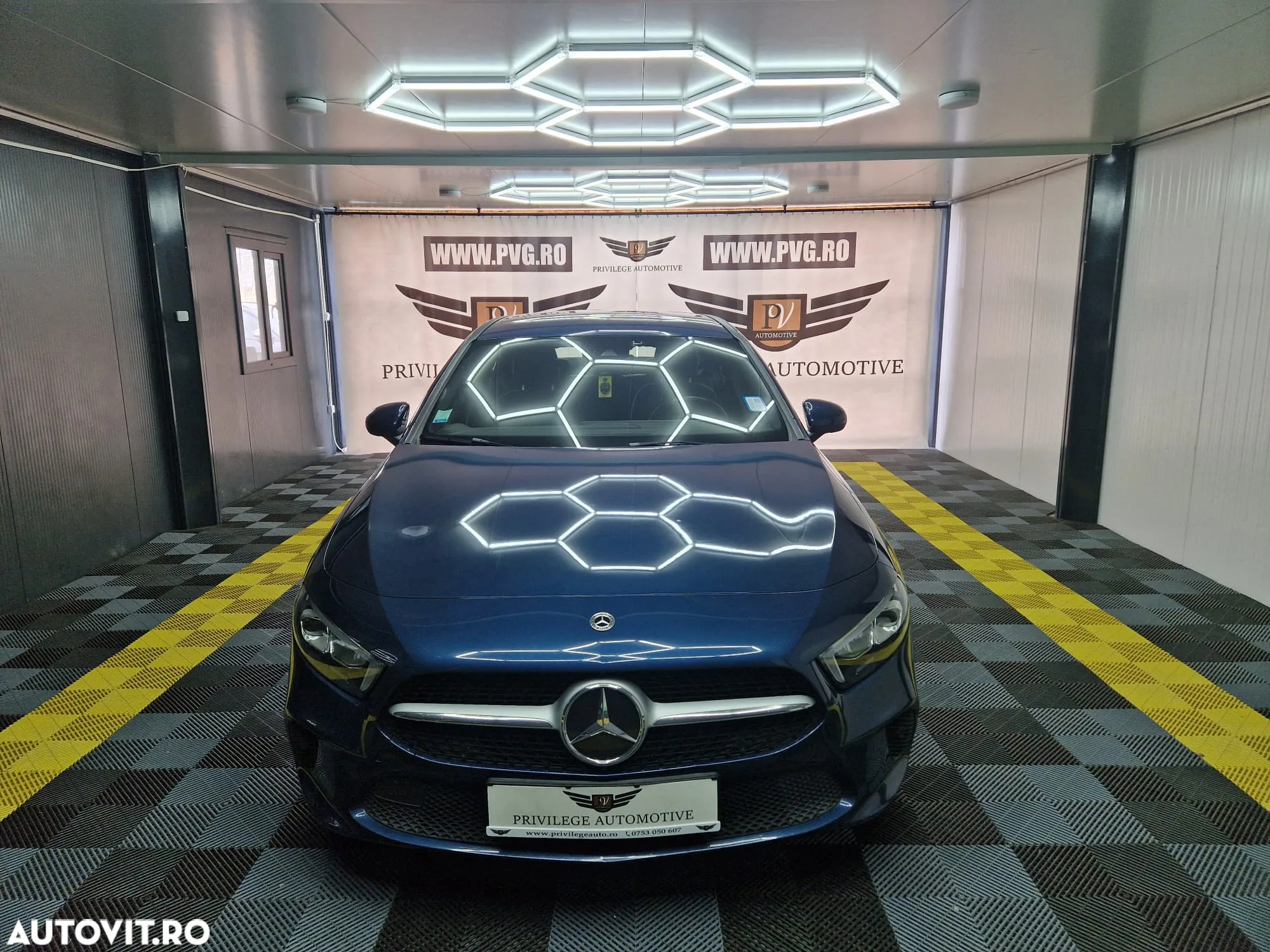 Mercedes-Benz A 180 d 8G-DCT - 2