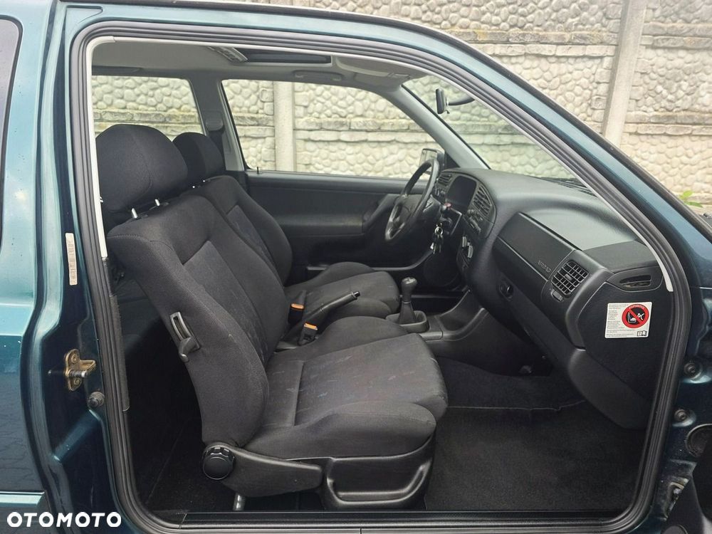 Volkswagen Golf 1.6 - 20