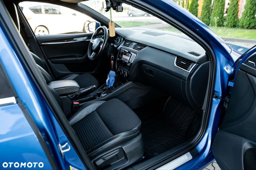 Skoda Octavia 2.0 TSI RS DSG - 22
