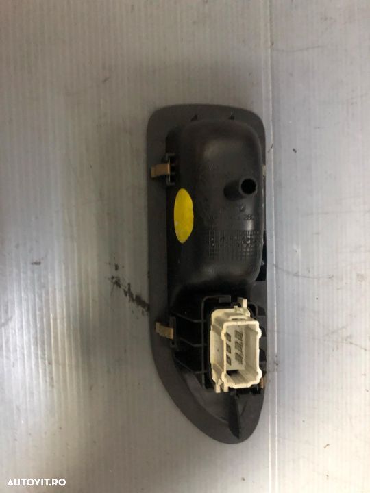 buton deschidere stanga spate renault laguna 2 - 2