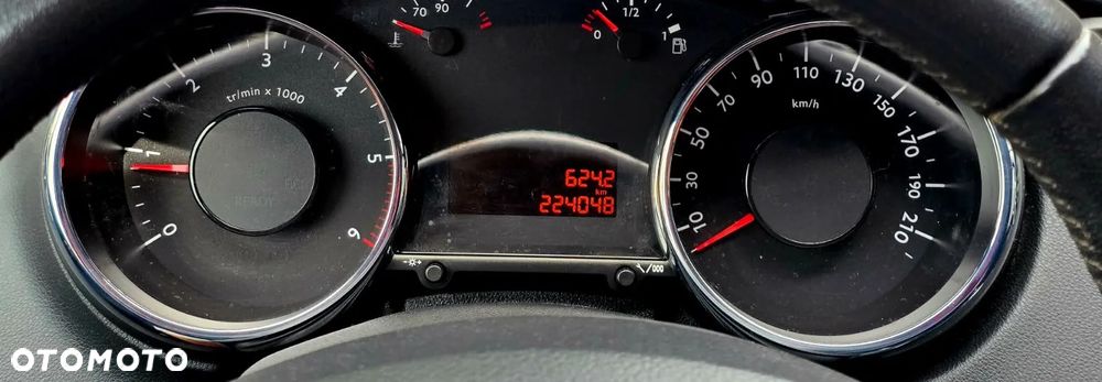 Peugeot 5008 1.6 HDi Family 7os - 28