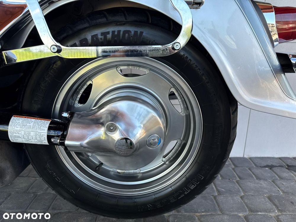 Suzuki Intruder - 21