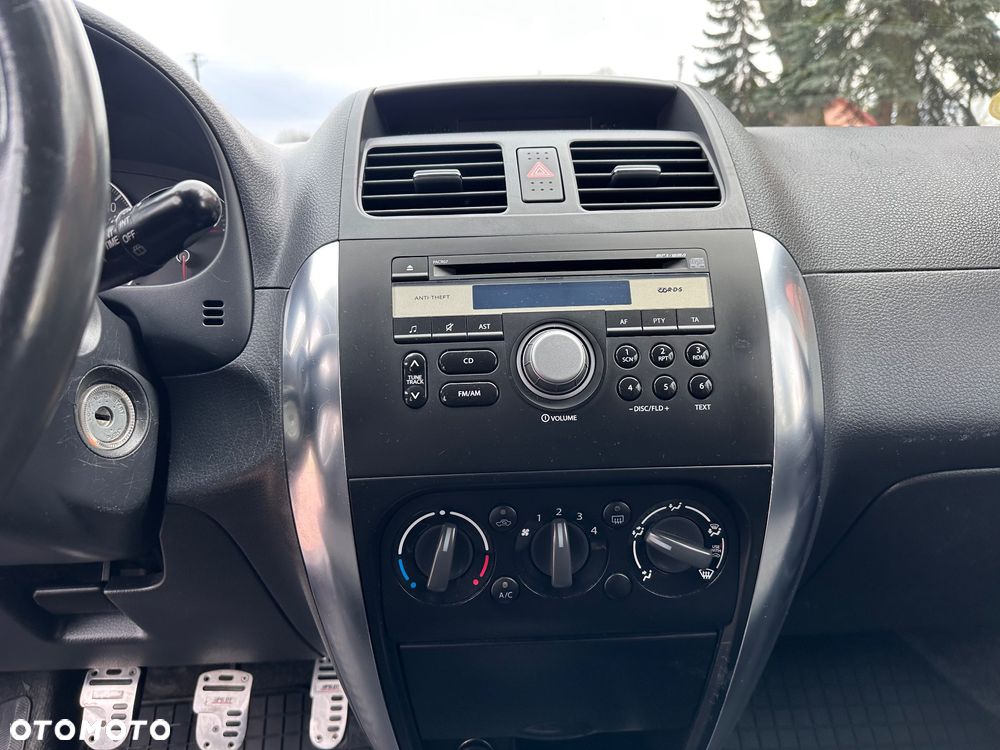 Suzuki SX4 - 16