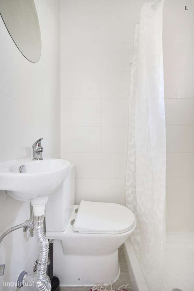 Quarto - localizado em Saldanha Lisbon - Grande imagem: 3/43