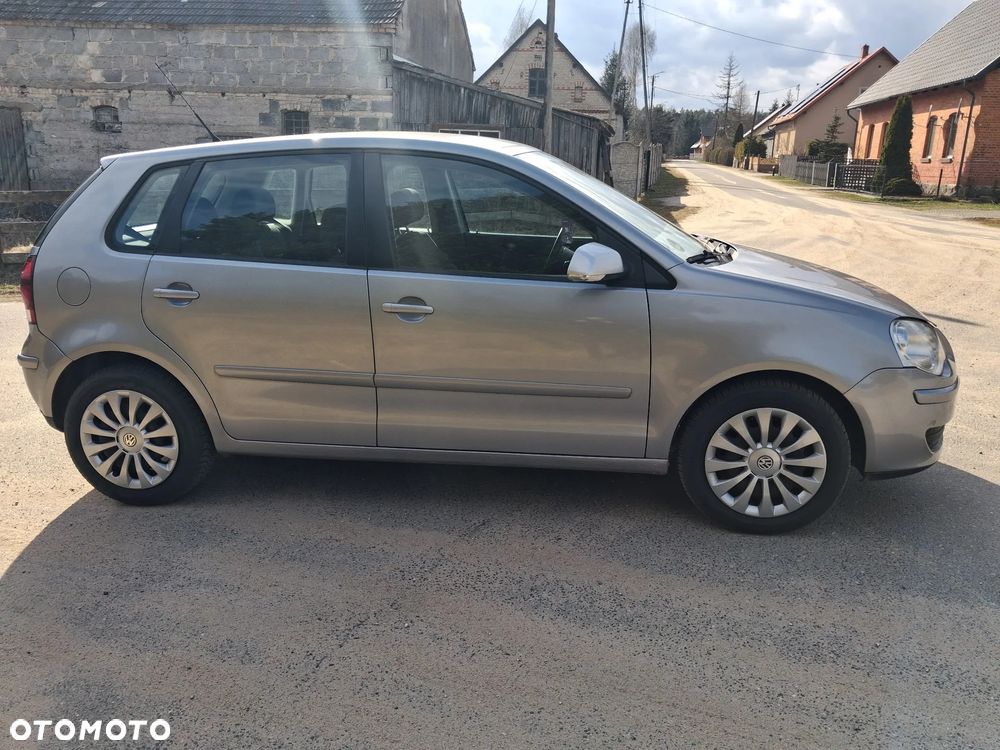 Volkswagen Polo 1.4 16V Trendline - 5