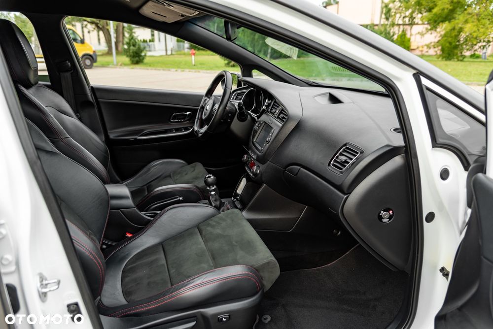 Kia Ceed 1.6 T-GDI GT - 8