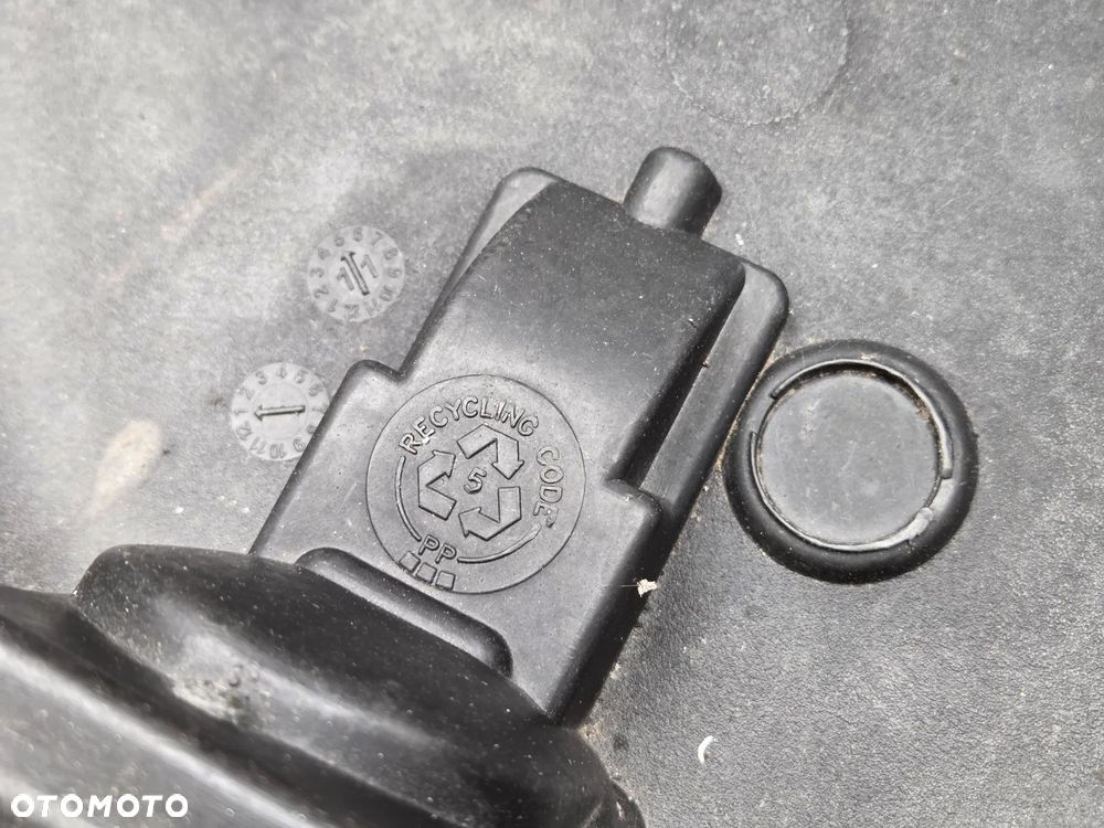 KUFER CENTRALNY  PEUGEOT VIVACITY SKUTER YAMAHA SUZUKI CPI - 16