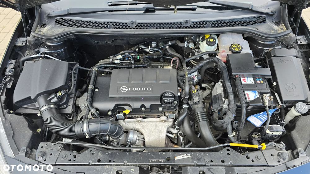 Opel Astra 1.4 Turbo Innovation - 11