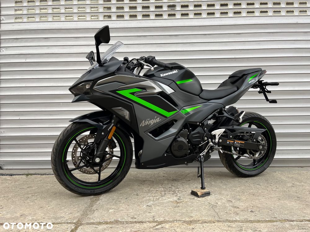 Kawasaki Ninja - 33