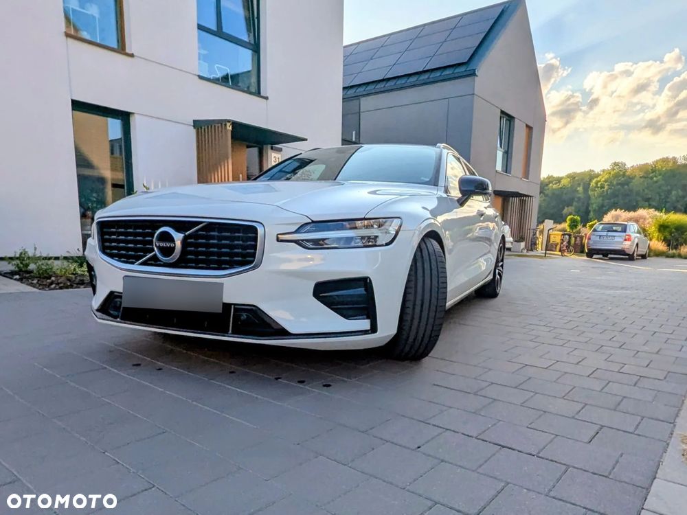 Volvo V60 D4 R-Design - 1