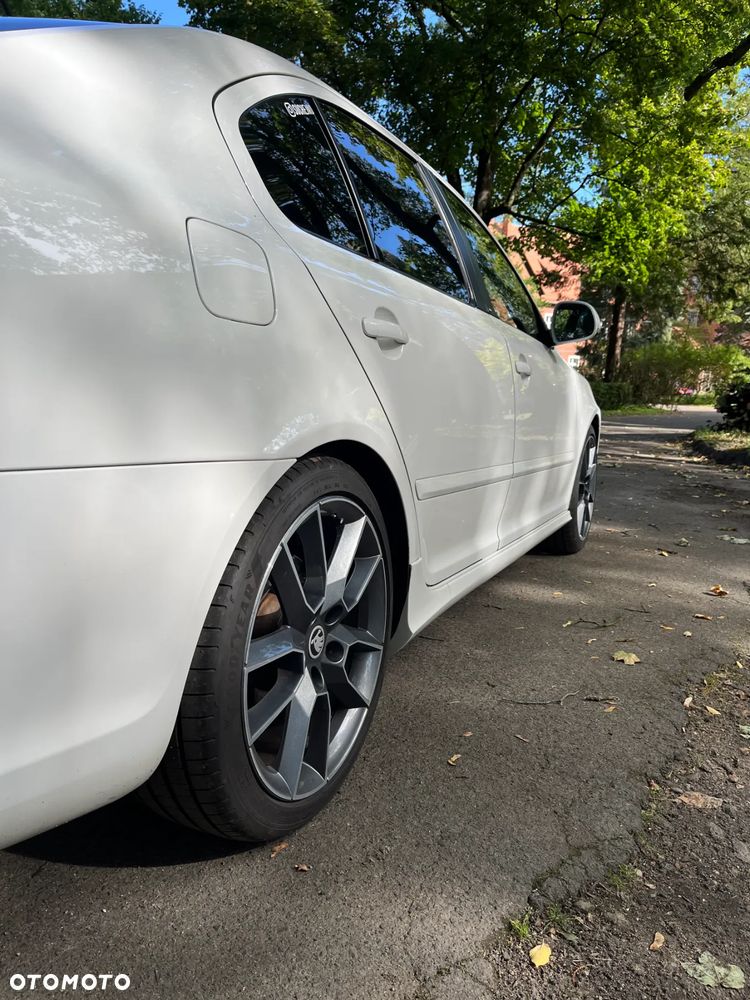 Skoda Octavia 2.0 TFSI RS DSG - 7