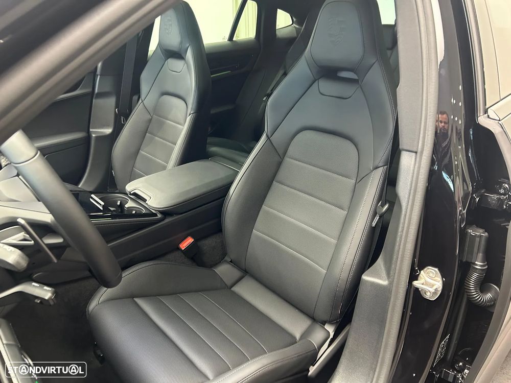 Porsche Panamera 4 E-Hybrid - 15