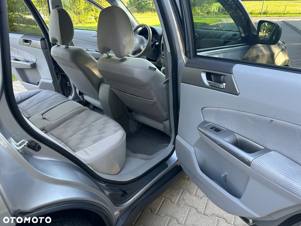 Subaru Forester 2.5 X Limited - 8