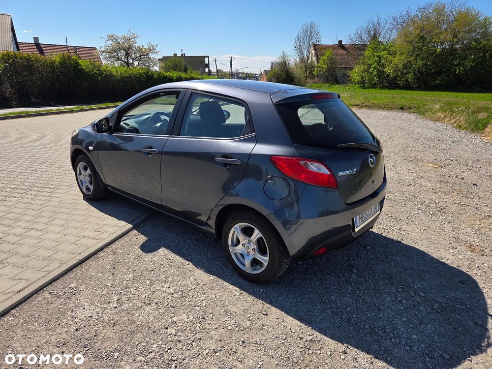 Mazda 2 - 6